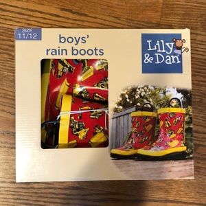Lily & Dan boys rain boots brand new size 11/12